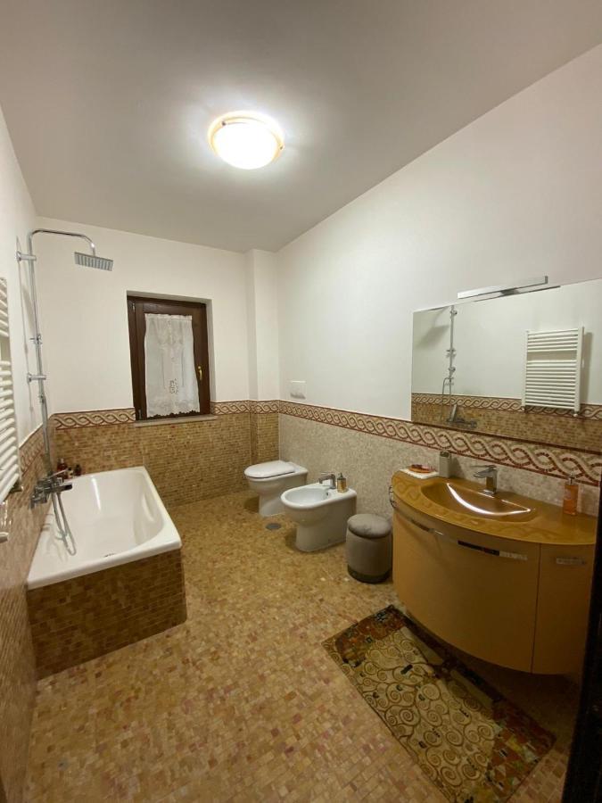 B&B Rossella Montoro Inferiore Buitenkant foto