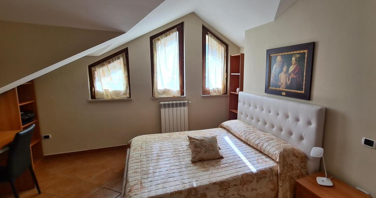 B&B Rossella Montoro Inferiore Buitenkant foto